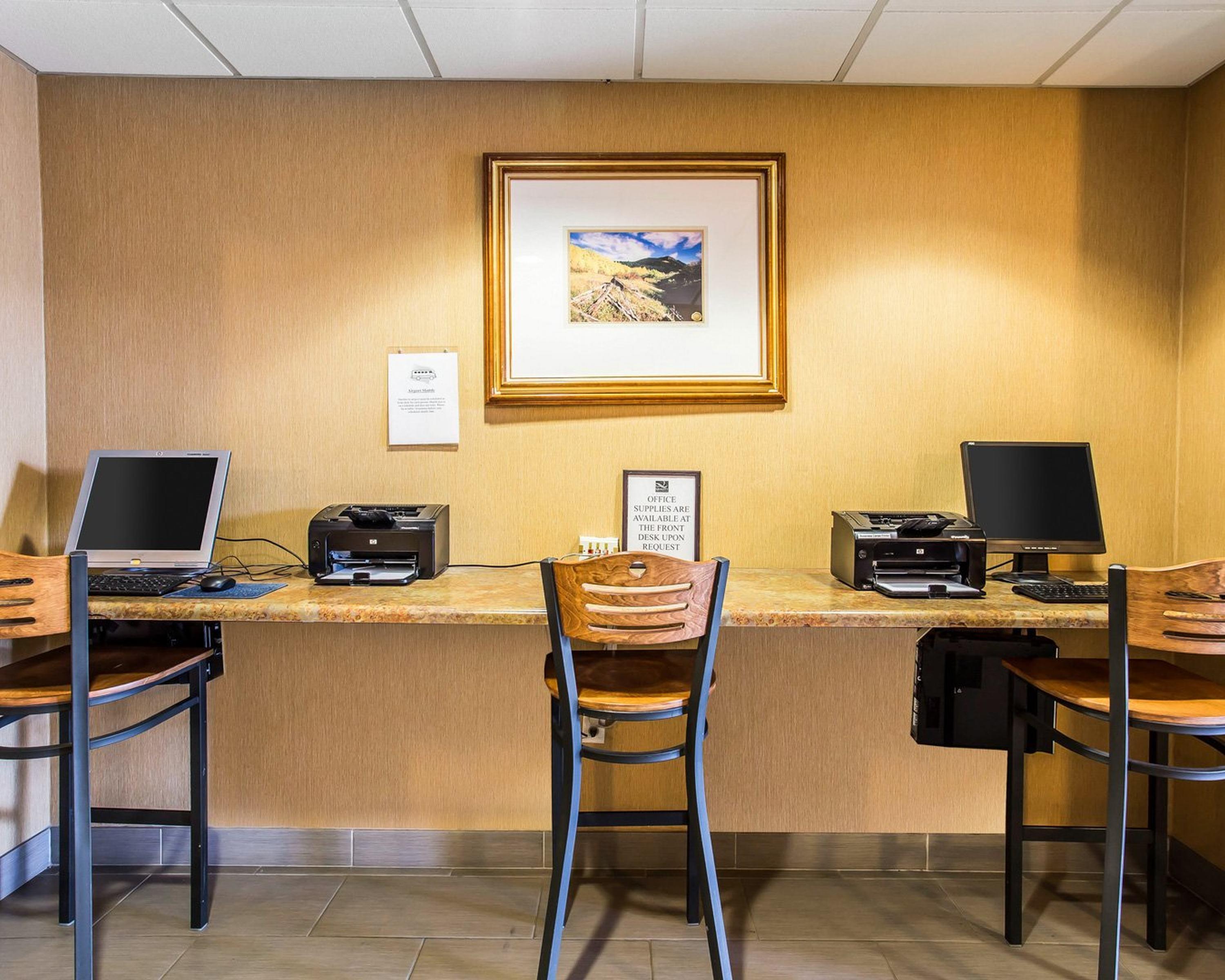 Quality Inn & Suites Denver Airport - Gateway Park Аврора Экстерьер фото