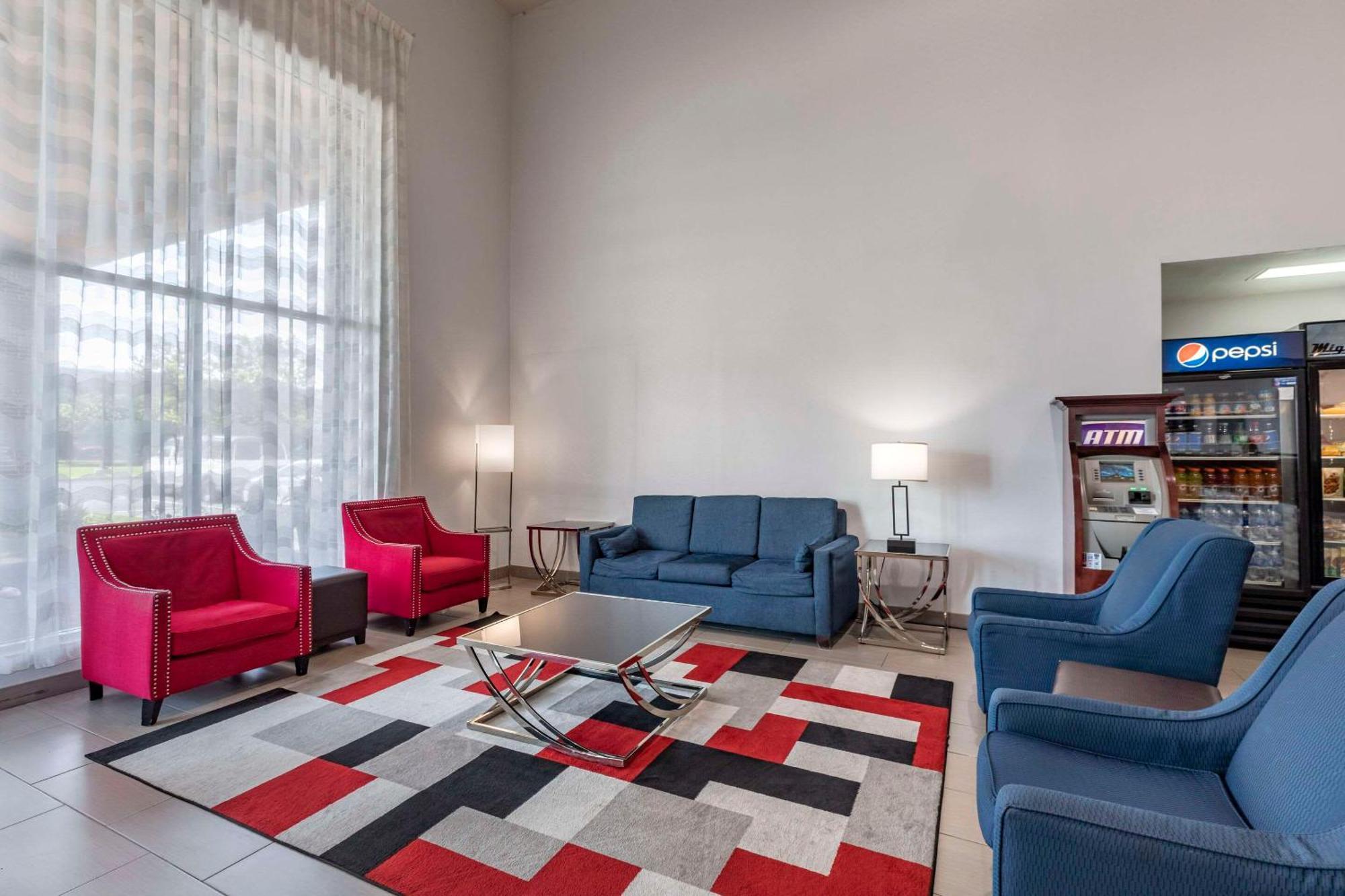 Quality Inn & Suites Denver Airport - Gateway Park Аврора Экстерьер фото