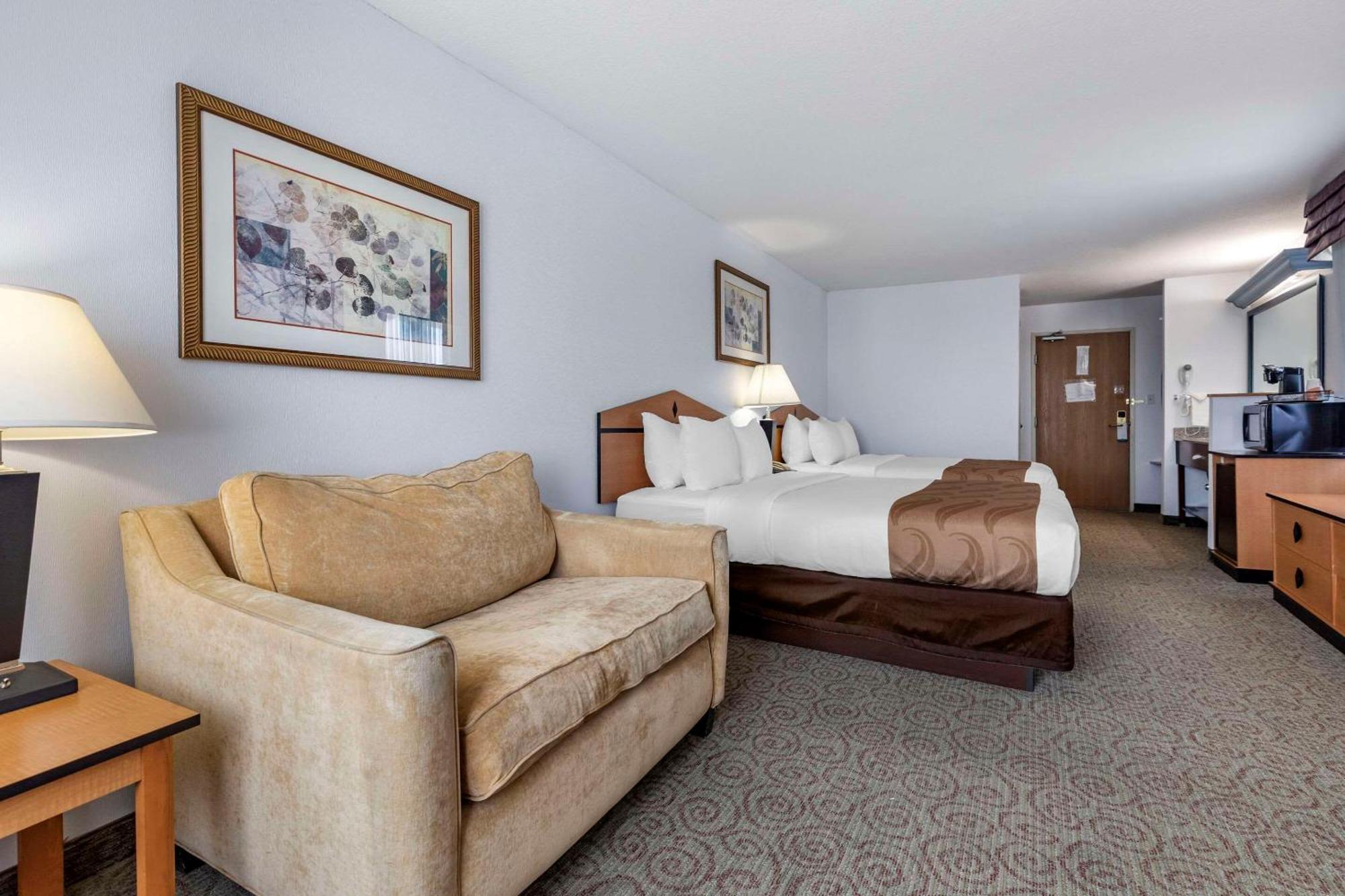 Quality Inn & Suites Denver Airport - Gateway Park Аврора Экстерьер фото